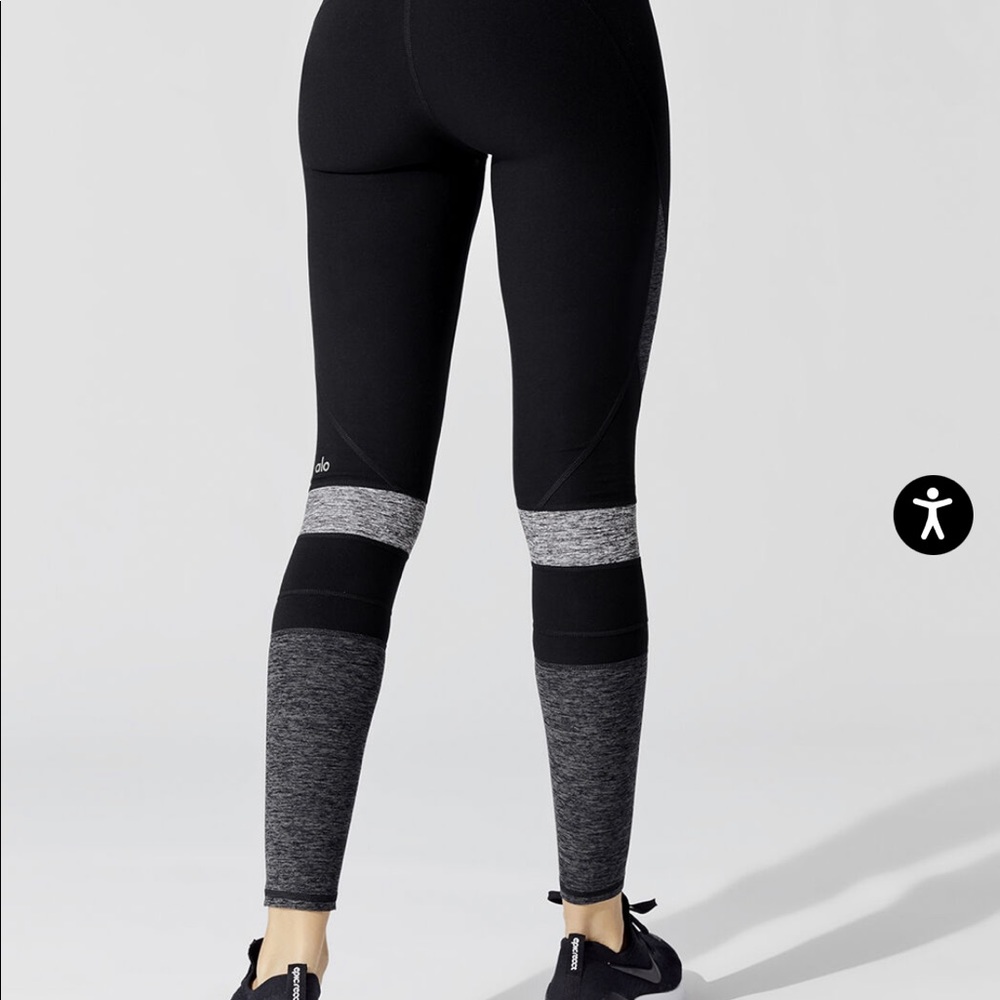 Highwaist Alo Soft Momentum Leggings XS